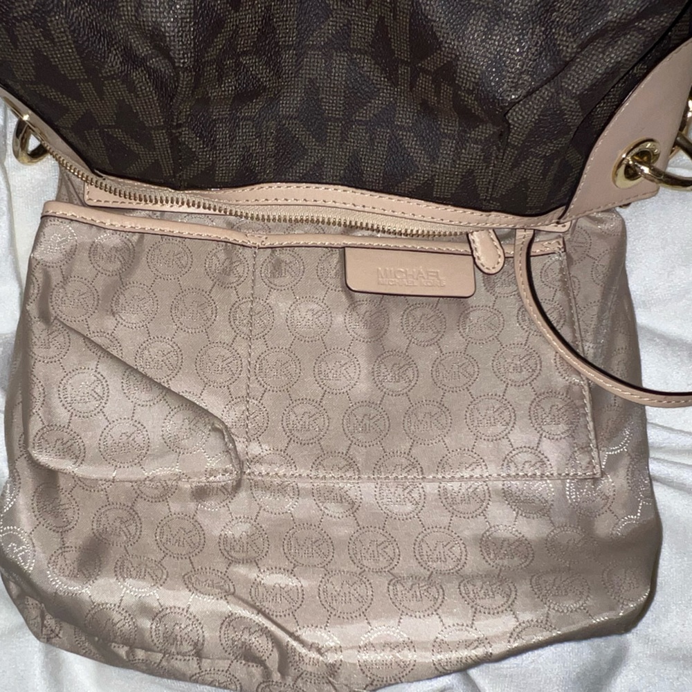 Michael Kors Large Convertible Shoulder Bag - Picture 5 of 9